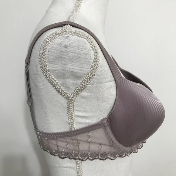 LOU Paris Light Purple Bra with Scalloped Lace - Picture 6 of 13
